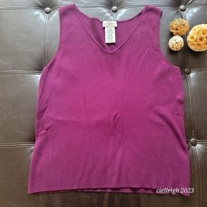 💥4 for $25💥 White Stag sweater tank top